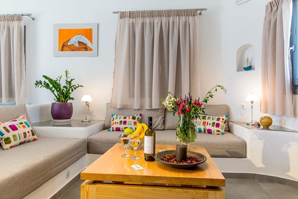 Aspronisi Luxury Villa With Caldera View Меґалохорі Номер фото