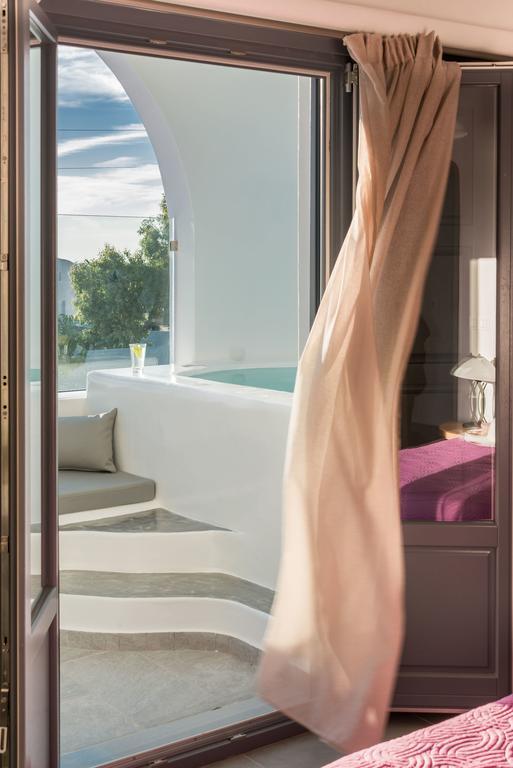 Aspronisi Luxury Villa With Caldera View Меґалохорі Номер фото